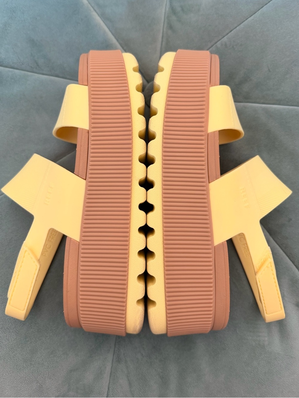 Reef Yellow Two-Strap Slingback Platform Sandals for Women - Like New - Picture 5 of 7